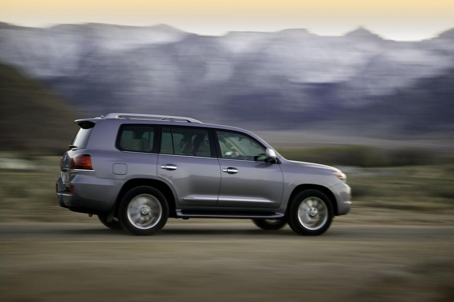  Lexus LX570 2008 года  (фото 116 из 221)
